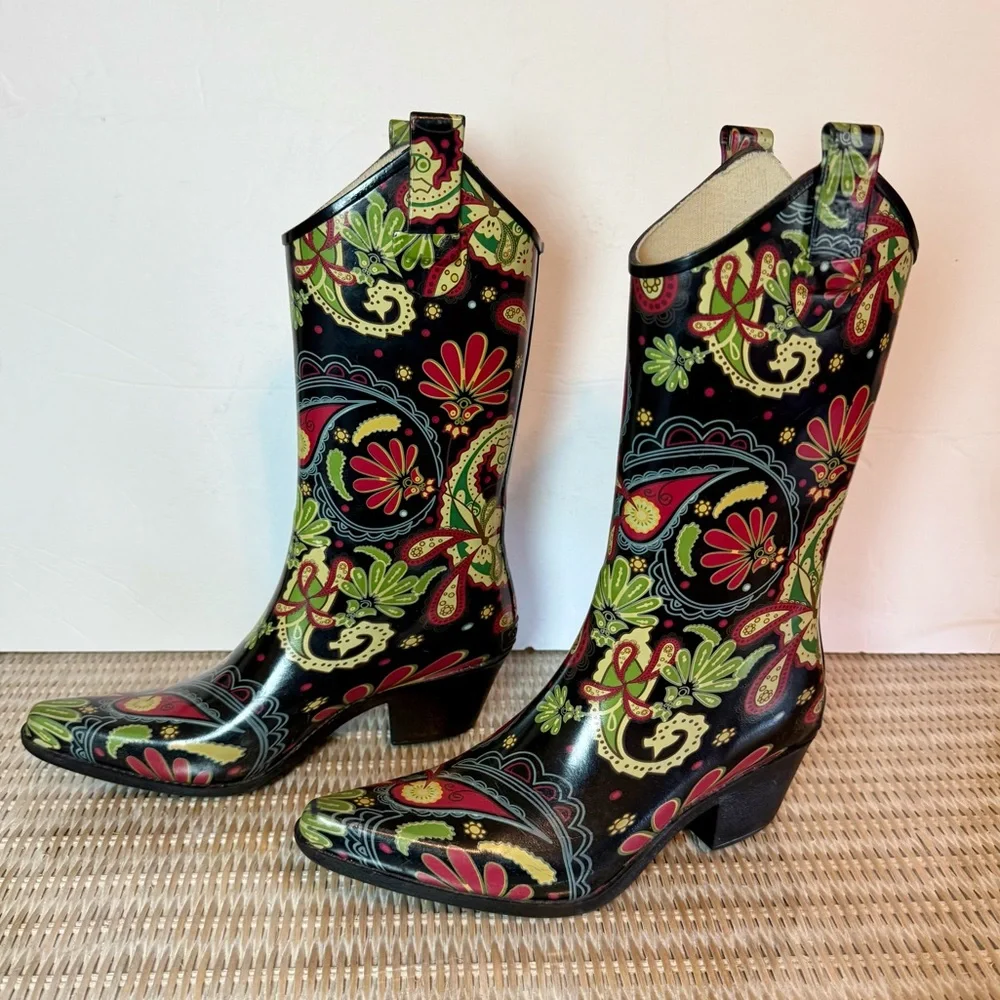 Nomad Corkys Yippy Western Rain Boots Black Paisley Print Size 7